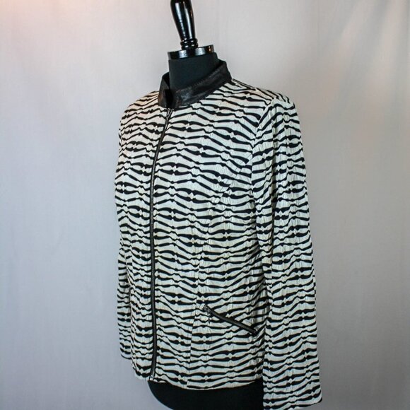 Chico's Light Jacket Top Black White Strip… - Picture 2 of 6